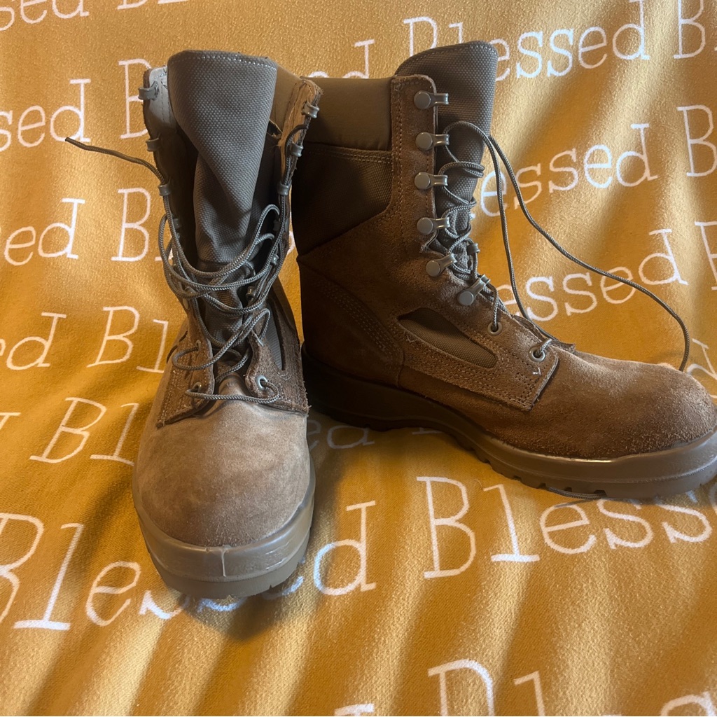 Bates Men's Size 10.5 Vibram Gore-Tex Military Combat Boots Tan